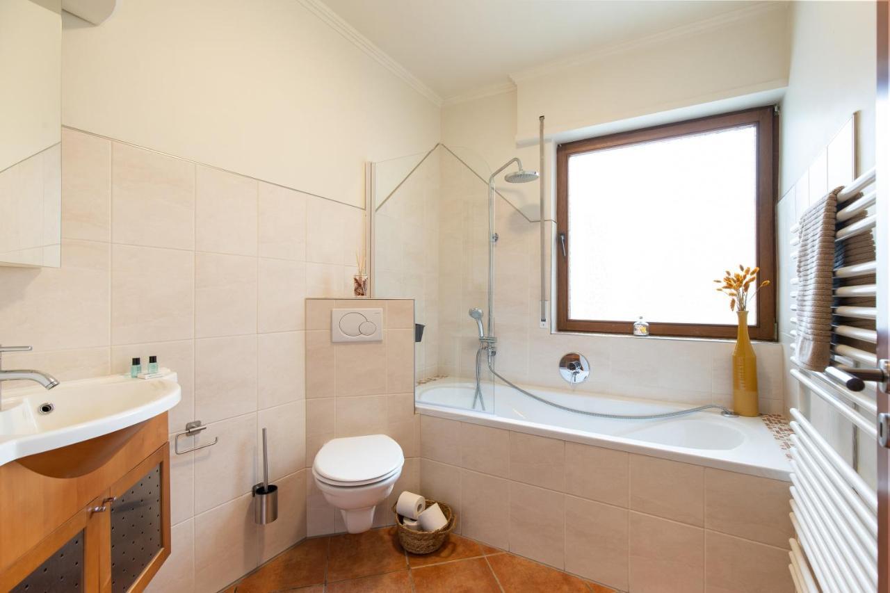 Haus Blaue Traube Mit Moselblick Appartement Ediger-Eller Buitenkant foto