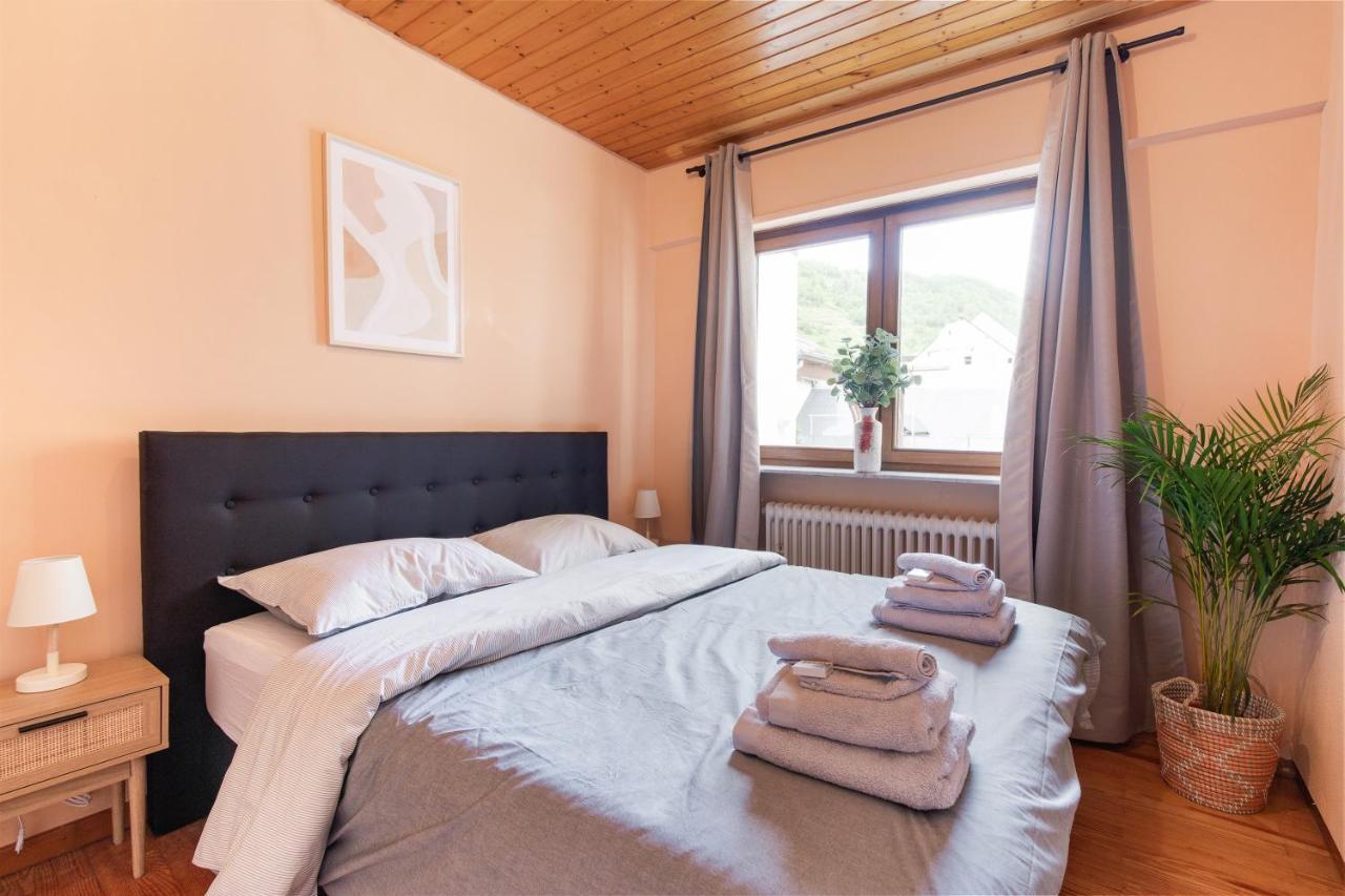 Haus Blaue Traube Mit Moselblick Appartement Ediger-Eller Buitenkant foto